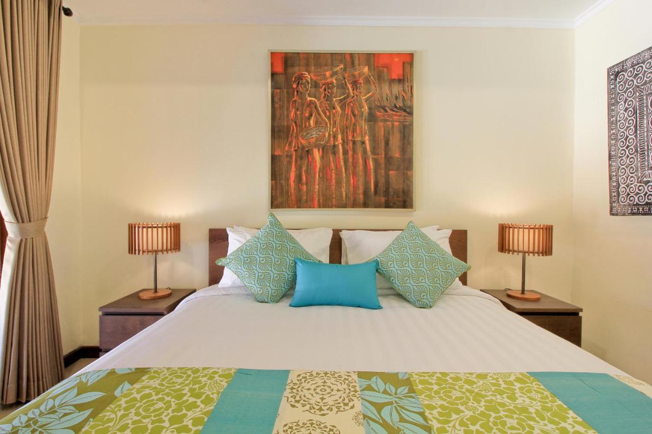 Uma Lima Villa Batu Belig - Close To The Beach Canggu Exterior foto